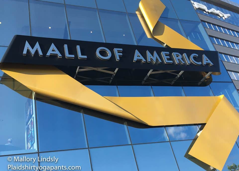 The Iconic sign outside of the Mall of America; Things to do in the Mall of America