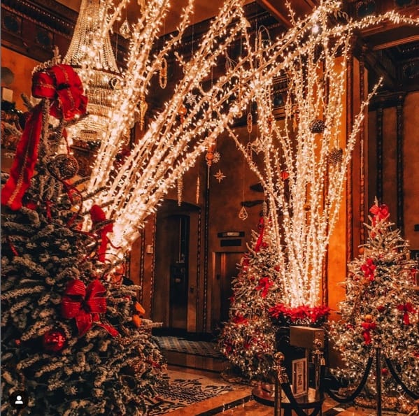 Roosevelt Hotel at Christmas
